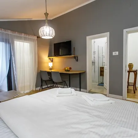 Apartament 24 *