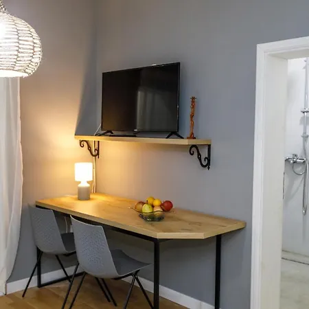 24 Apartment *